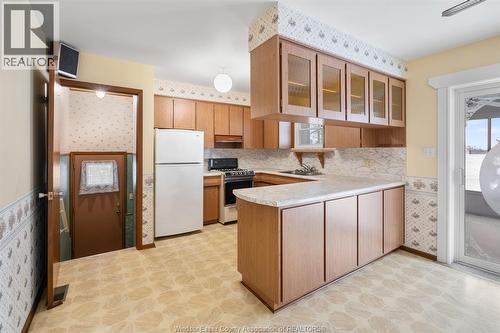 9520 Malden Road, Lasalle, ON - Indoor Photo Showing Kitchen