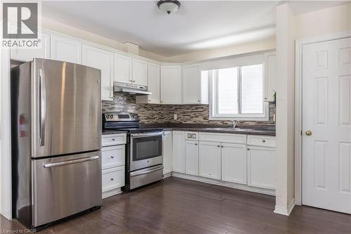 138 Carlton Street, St. Catharines, ON - Indoor Photo Showing Kitchen