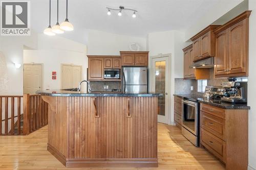 20 Ranch Road, Okotoks, AB - Indoor Photo Showing Kitchen