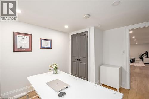 564 Maplehill Drive, Burlington, ON - Indoor