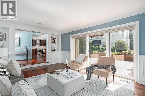 2428 Lakeshore Road, Burlington, ON - Indoor Photo Showing Living Room