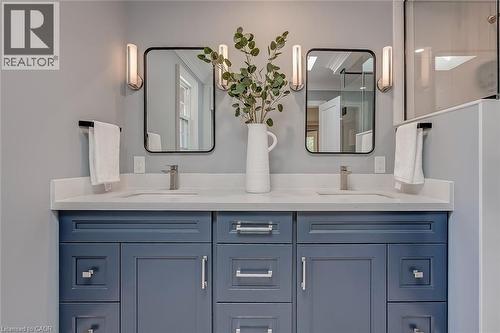 2428 Lakeshore Road, Burlington, ON - Indoor Photo Showing Bathroom