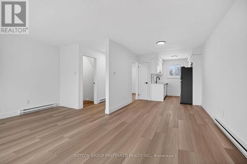 24 - 1600 Culver Drive, London East (East H), ON - Indoor Photo Showing Other Room