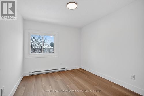 24 - 1600 Culver Drive, London East (East H), ON - Indoor Photo Showing Other Room