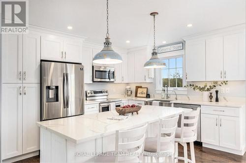 1503 Hyndman Road, Edwardsburgh/Cardinal, ON - Indoor Photo Showing Kitchen With Upgraded Kitchen