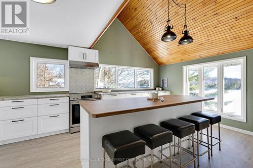 Enjoy morning coffee, watching sun rise over lake - 100 Nagle Way, Tay Valley, ON - Indoor