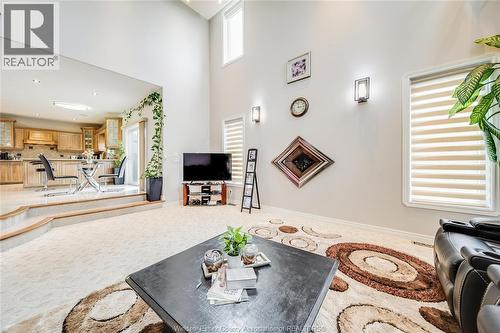 460 Shoreview Circle, Windsor, ON - Indoor