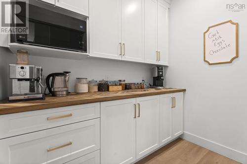 106 Edward Dr, Enfield, NS - Indoor Photo Showing Kitchen