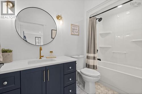 106 Edward Dr, Enfield, NS - Indoor Photo Showing Bathroom