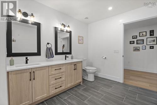 106 Edward Dr, Enfield, NS - Indoor Photo Showing Bathroom
