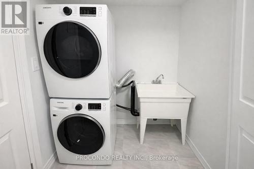 5925 Saigon Street, Mississauga, ON - Indoor Photo Showing Laundry Room