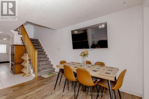 35 Oldfield Drive, Guelph, ON - Indoor Photo Showing Dining Room