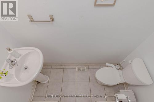 35 Oldfield Drive, Guelph, ON -  Photo Showing Bathroom