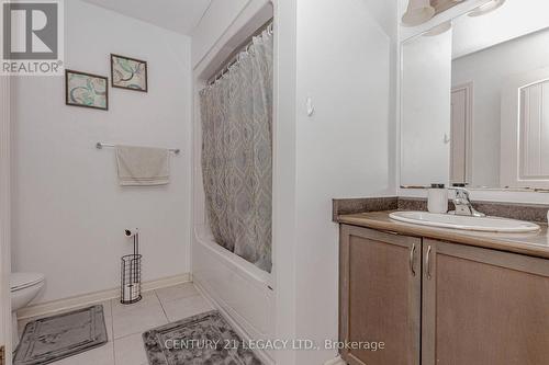 35 Oldfield Drive, Guelph, ON - Indoor Photo Showing Bathroom