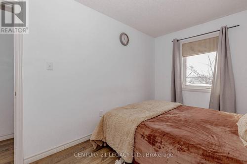 35 Oldfield Drive, Guelph, ON - Indoor Photo Showing Bedroom