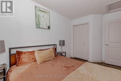 35 Oldfield Drive, Guelph, ON - Indoor Photo Showing Bedroom