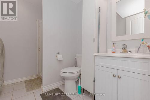 35 Oldfield Drive, Guelph, ON - Indoor Photo Showing Bathroom