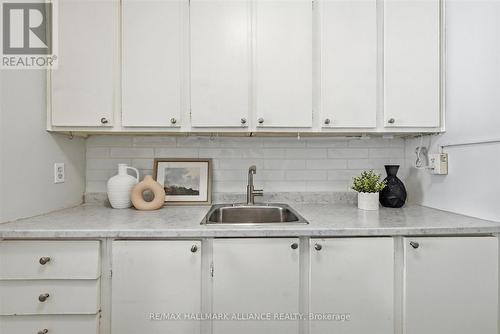 101 - 37 Mericourt Road, Hamilton, ON - Indoor Photo Showing Kitchen