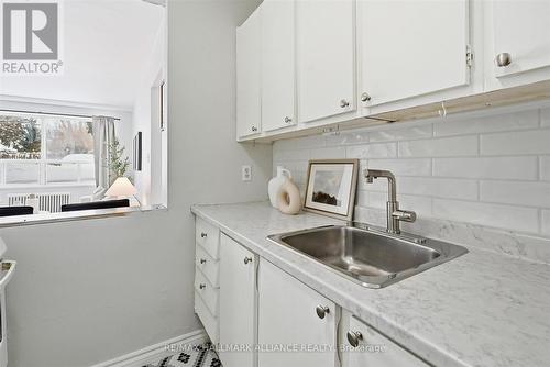 101 - 37 Mericourt Road, Hamilton, ON - Indoor Photo Showing Kitchen