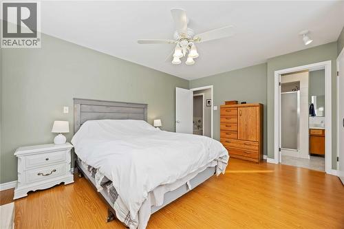 8108 Hillsboro Road, Plympton-Wyoming, ON - Indoor Photo Showing Bedroom