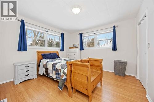 8108 Hillsboro Road, Plympton-Wyoming, ON - Indoor Photo Showing Bedroom