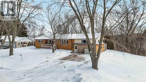 8108 Hillsboro Road, Plympton-Wyoming, ON - Outdoor