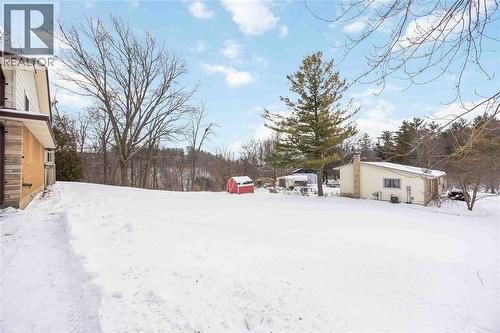 8108 Hillsboro Road, Plympton-Wyoming, ON - Outdoor