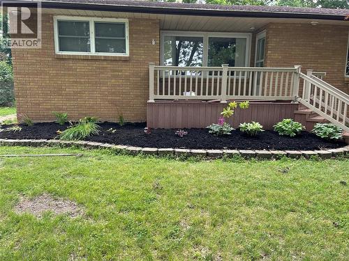 8108 Hillsboro Road, Plympton-Wyoming, ON - Outdoor