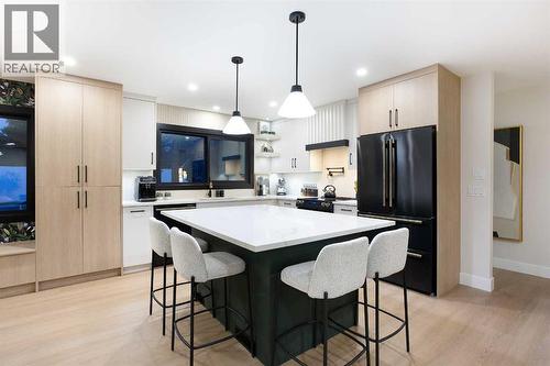 2416 Palliser Drive Sw, Calgary, AB - Indoor