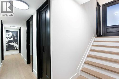 2416 Palliser Drive Sw, Calgary, AB - Indoor Photo Showing Other Room