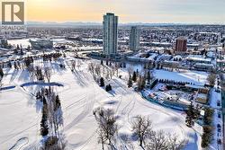 Moments to Safeway & Westbrook Mall - 