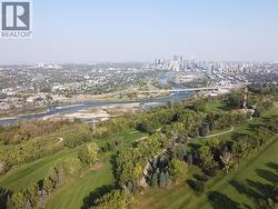 Downtown in under 10 min - 