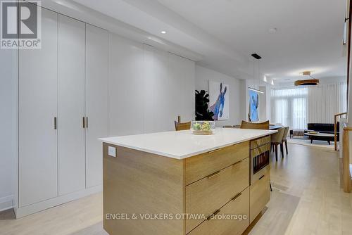 Custom island, seating for 3 - 449 Edison Avenue, Ottawa, ON - Indoor