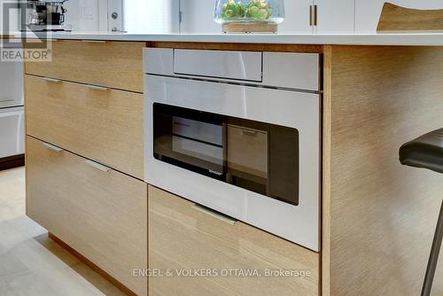 Drawer style microwave - 449 Edison Avenue, Ottawa, ON - Indoor Photo Showing Kitchen