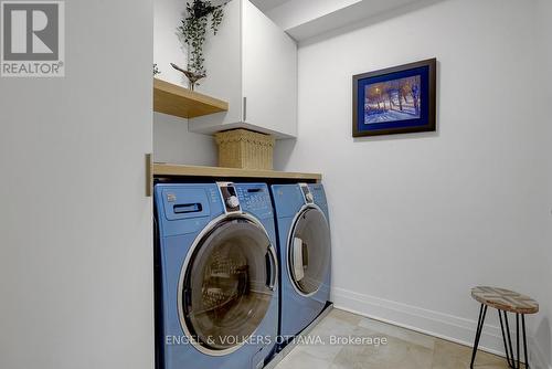 Laundry with maple wood counter - 449 Edison Avenue, Ottawa, ON - Indoor Photo Showing Laundry Room