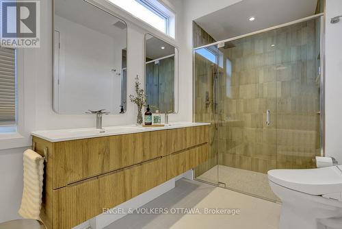 Primary ensuite bath - 449 Edison Avenue, Ottawa, ON - Indoor Photo Showing Bathroom