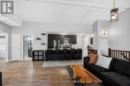 C - 100 Artesa Private, Ottawa, ON - Indoor Photo Showing Living Room