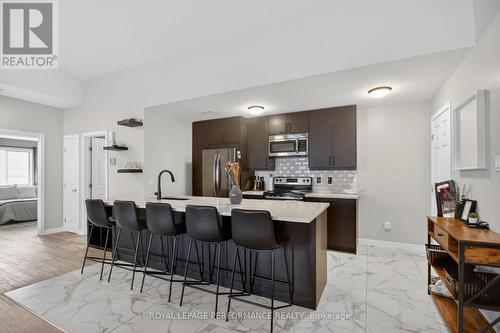 C - 100 Artesa Private, Ottawa, ON - Indoor Photo Showing Kitchen With Upgraded Kitchen