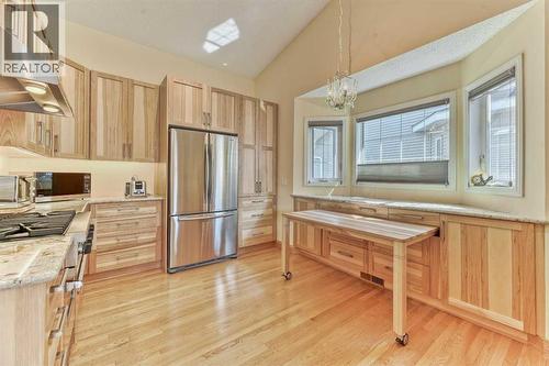 7 Scotia Landing Nw, Calgary, AB - Indoor Photo Showing Kitchen