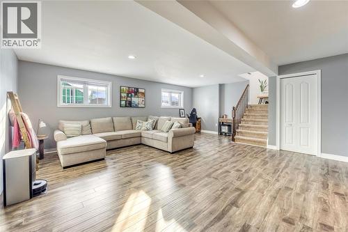 226 Fane Street, St Clair, ON - Indoor Photo Showing Living Room