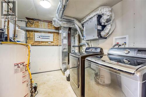 226 Fane Street, St Clair, ON - Indoor Photo Showing Laundry Room