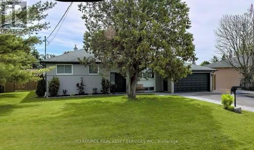 33 Hazelbury Drive, King, ON - Outdoor