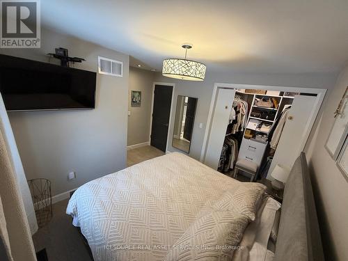 33 Hazelbury Drive, King, ON - Indoor Photo Showing Bedroom