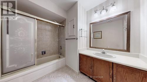 100 Timpson Drive, Aurora, ON - Indoor Photo Showing Bathroom