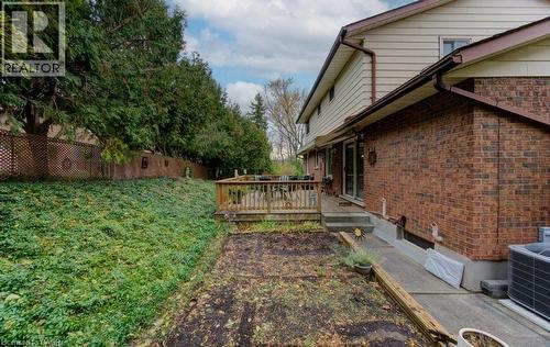 32 Brookview Court, Kitchener, ON - Outdoor