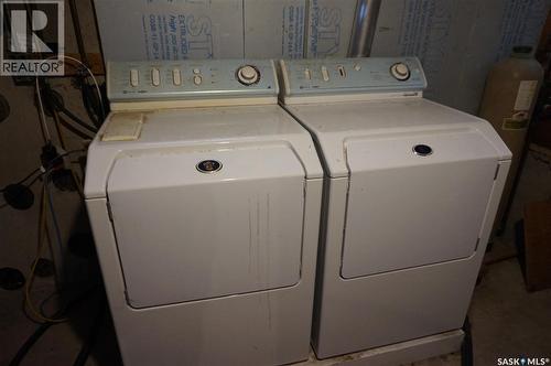 45 Tibbits Road, Regina, SK - Indoor Photo Showing Laundry Room