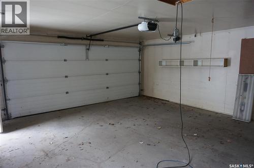 45 Tibbits Road, Regina, SK - Indoor Photo Showing Garage