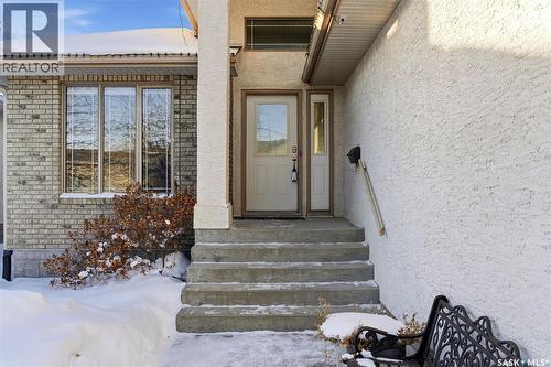 2906 St James Crescent, Regina, SK - Outdoor