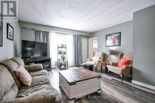 464 William Street, Midland, ON - Indoor Photo Showing Living Room