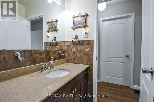 464 William Street, Midland, ON - Indoor Photo Showing Bathroom